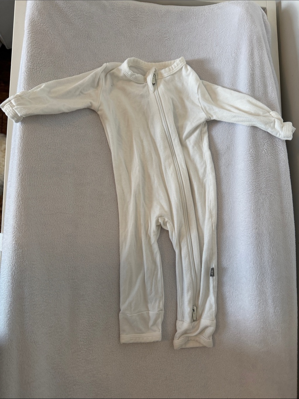 Kyte BABY Ivory Zip-Front Footed One-Piece
